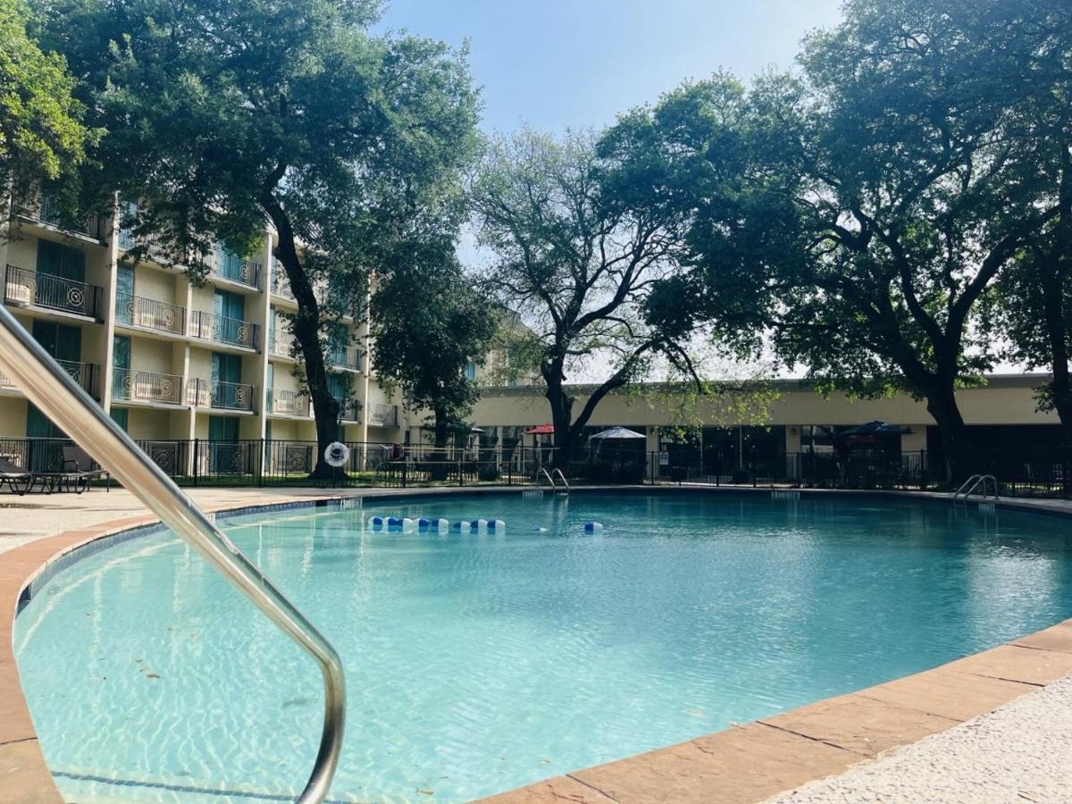 Wingate Houston Near Nrg Park/Medical Center Hotel Exterior photo